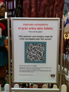 Totems en las entradas de la atracción